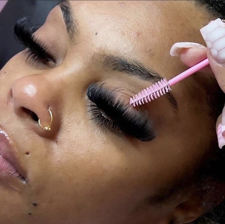 Mega volume wispy lash set by Dolled Up KE